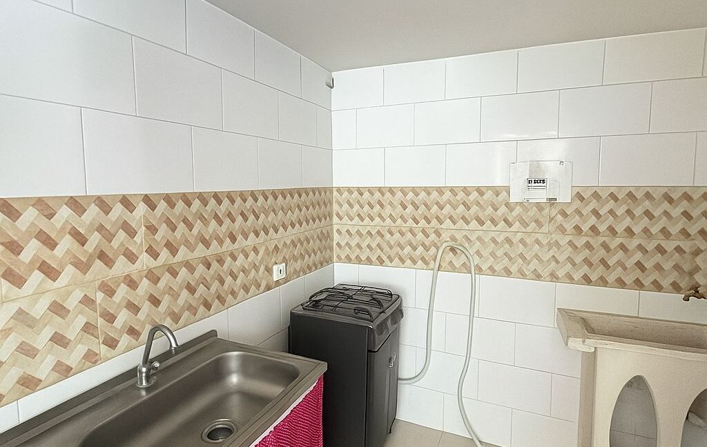 d5e966d5-6315-41be-8cb8-d674b5daad0e