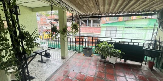 CV-0632 SE VENDE CASA EN CHINCHINÁ CALDAS