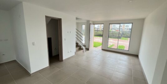 CV-0638 SE VENDE CASA EN ALTO VERDE CHINCHINA, CALDAS,