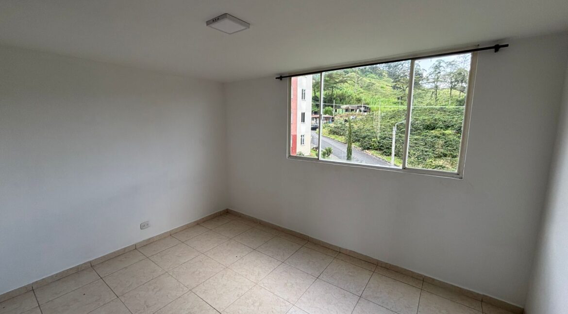 2b17bc2f-ab04-404b-8ebd-4f4d07d662a6