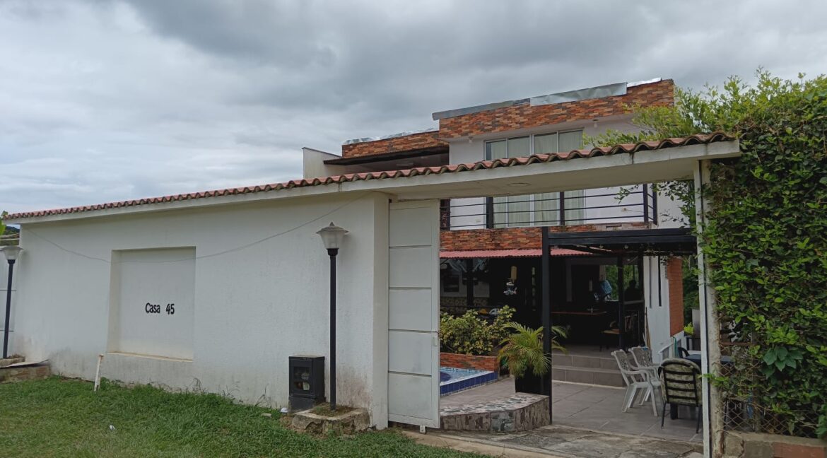 WhatsApp Image 2025-12-26 at 2.50.40