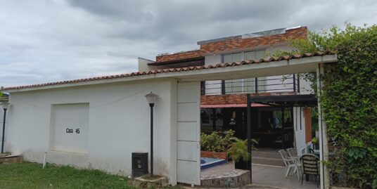 C-100 SE VENDE CABAÑA EN SANTAGUEDA