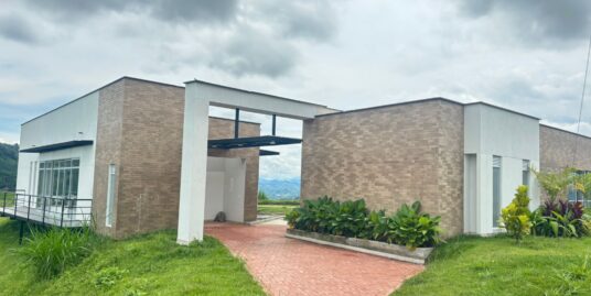 CV-0655 SE VENDE CASA EN CHINCHINA CALDAS