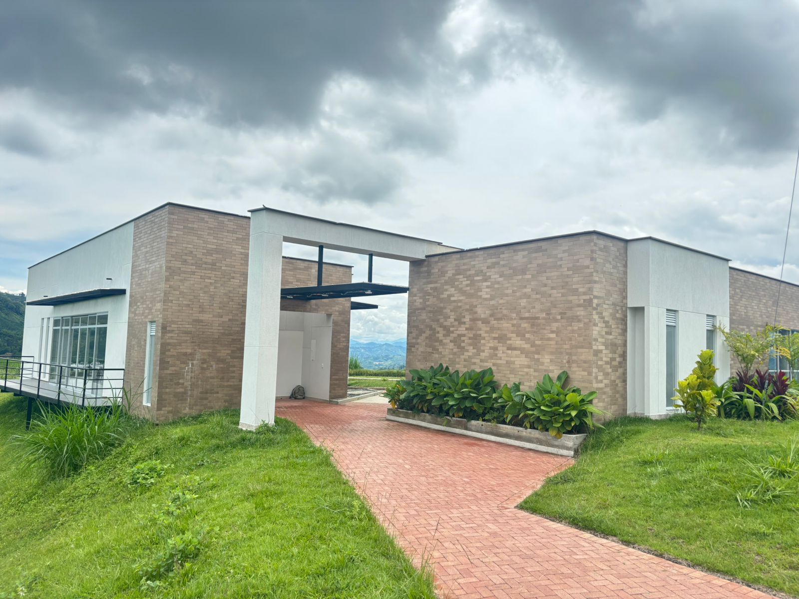 CV-0655 SE VENDE CASA EN CHINCHINA CALDAS